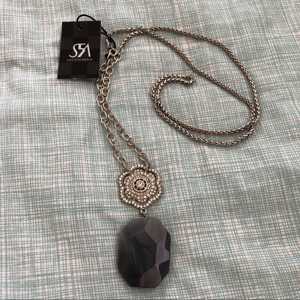 Long necklace pendent